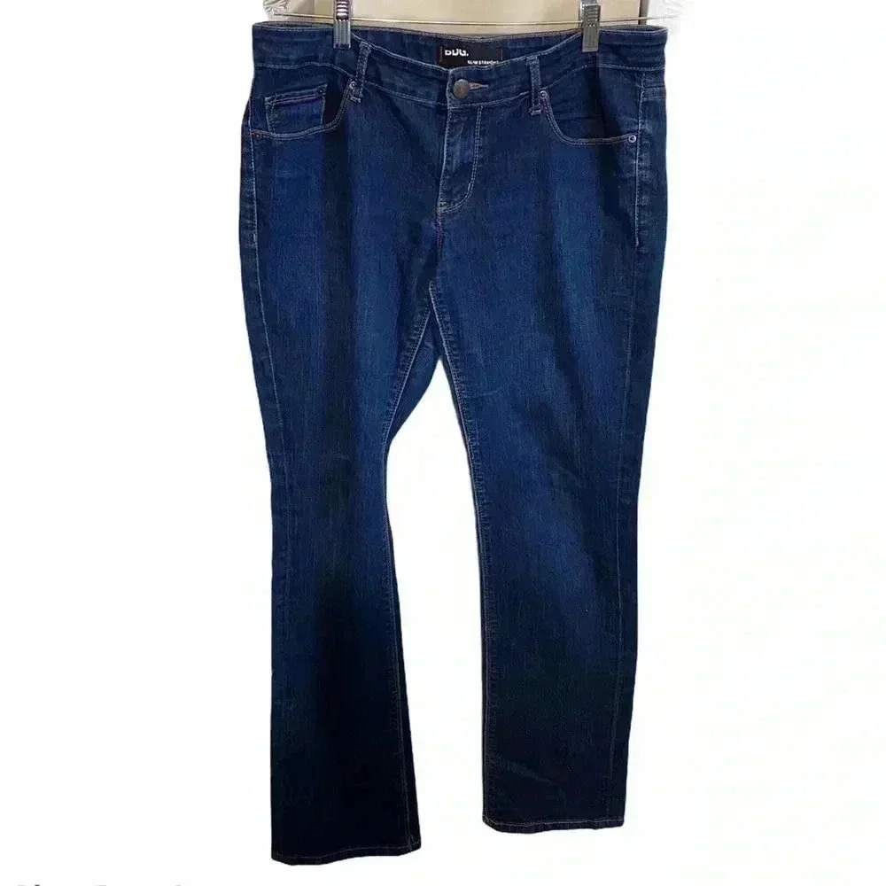 BDG Blue Jeans Size 30